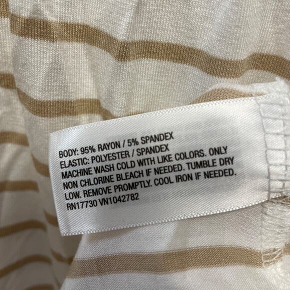 Isabel Maternity Women's Elbow Sleeve Smocked Maternity Top Cream Striped XXL - Picture 3 of 4